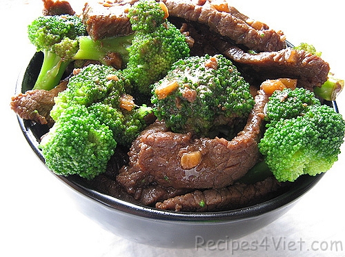 hoa-lo-xanh-xao-thit-bo hoa-lo-xanh-xao-thit-bo