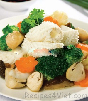 muc-xao-rau-cu muc-xao-rau-cu