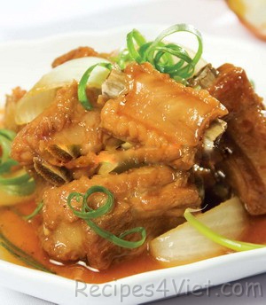 suon-non-kho-nuoc-dua