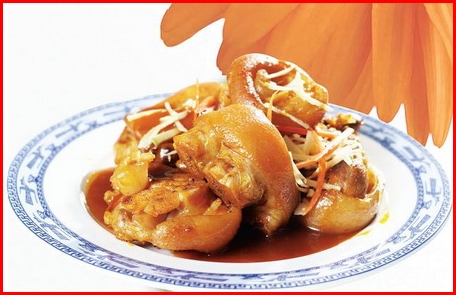 gio heo nau gung gio heo nau gung