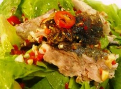 salad ca nuc rau diep