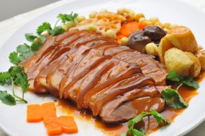 8-11-be_non_ham_cu_sen_1