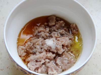 Nấu canh chả cá kỳ công mà ngon tuyệt 3 Nấu canh chả cá kỳ công mà ngon tuyệt 3