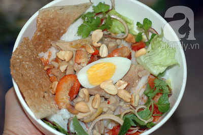 Ngon miệng đã thèm với công thức mỳ Quảng cực đơn giản 22