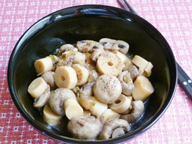 Lạ miệng, ngon cơm với món nấm kho măng hình ảnh 2 la mieng, ngon com voi mon nam kho mang hinh anh 2