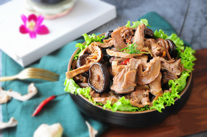 Món ngon cuối tuần: Bồ câu hầm nấm - Ảnh 7. Món ngon cuối tuần: Bồ câu hầm nấm - Ảnh 7.