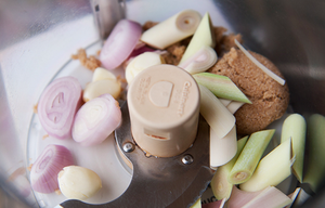 Cuối tuần đổi gió với bún thịt nướng sả