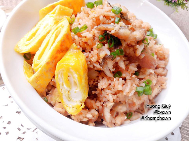 Cách làm món cơm chiên cá mặn cực ngon - 9