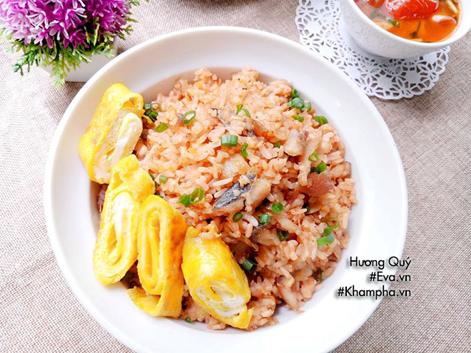 Cách làm món cơm chiên cá mặn cực ngon - 8