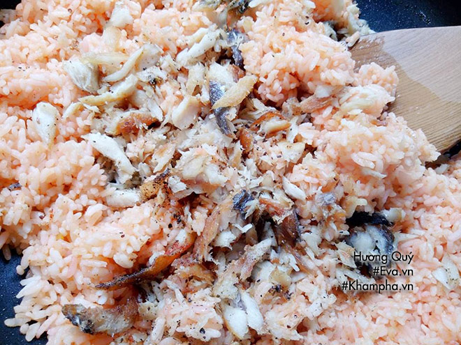 Cách làm món cơm chiên cá mặn cực ngon - 4