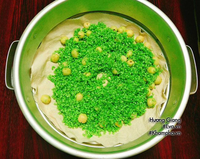 Nhân mùa sen, mẹ vào bếp làm xôi lá dứa hạt sen đãi cả nhà bữa sáng - 6