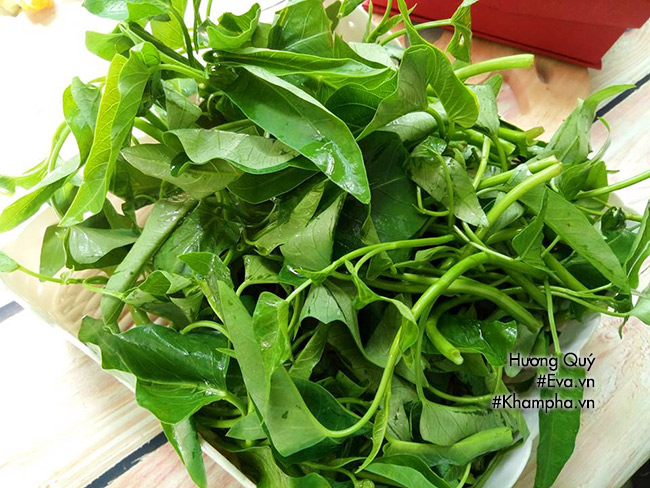 Canh ghẹ nấu rau muống nóng hổi ngọt lịm, cả nhà húp xì xụp - 3