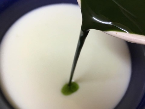 cach lam sua chua tra xanh 3