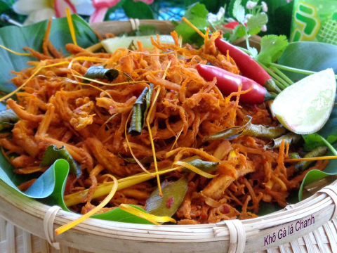 Cách làm khô gà lá chanh vừa ngon vừa nhanh 1