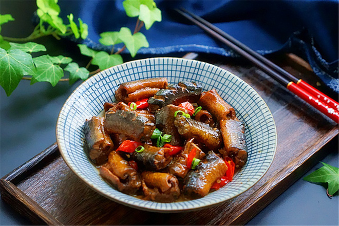 Cuối tuần bồi bổ cho cả nhà với món lươn om đậm đà - Ảnh 5. Cuối tuần bồi bổ cho cả nhà với món lươn om đậm đà - Ảnh 5.