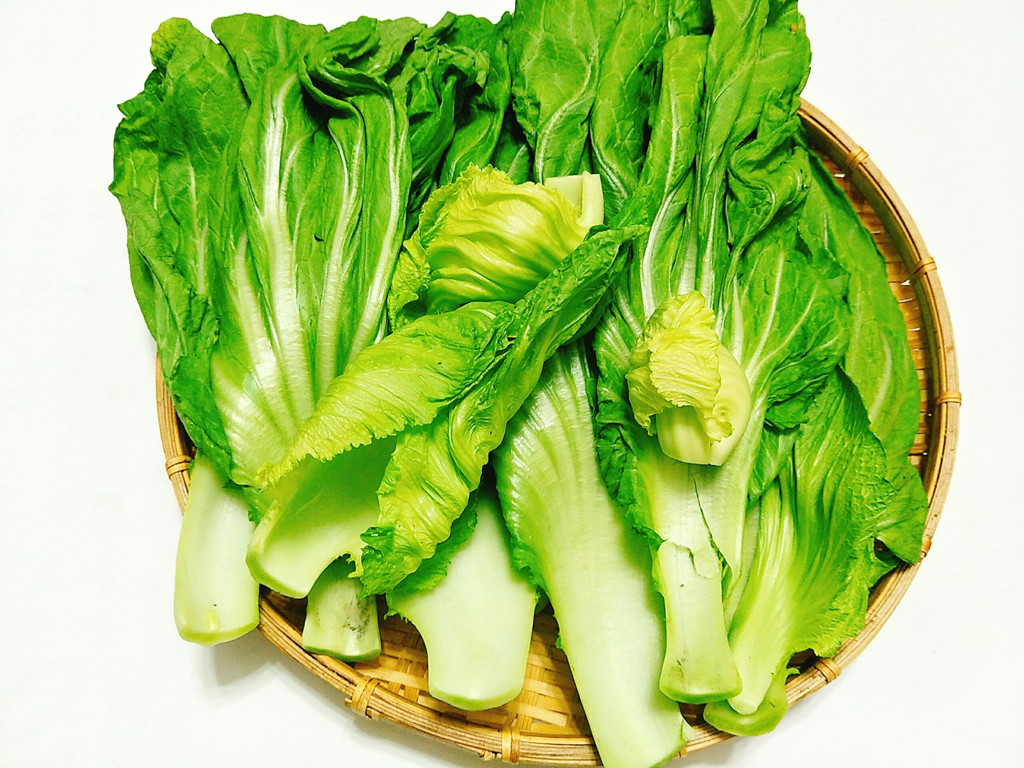 Dưa cải muối chua - món ngon quen thuộc trong bữa ăn người Việt hình ảnh 2 Dua cai muoi chua - mon ngon quen thuoc trong bua an nguoi Viet hinh anh 2