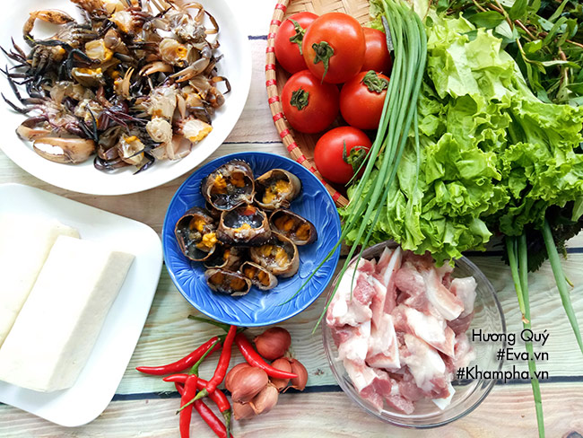 Bún riêu cua sườn sụn nóng hổi vừa ăn vừa thổi - 1