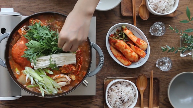 Món ngon cuối tuần: Lẩu cua Hàn Quốc - Ảnh 7. Món ngon cuối tuần: Lẩu cua Hàn Quốc - Ảnh 7.