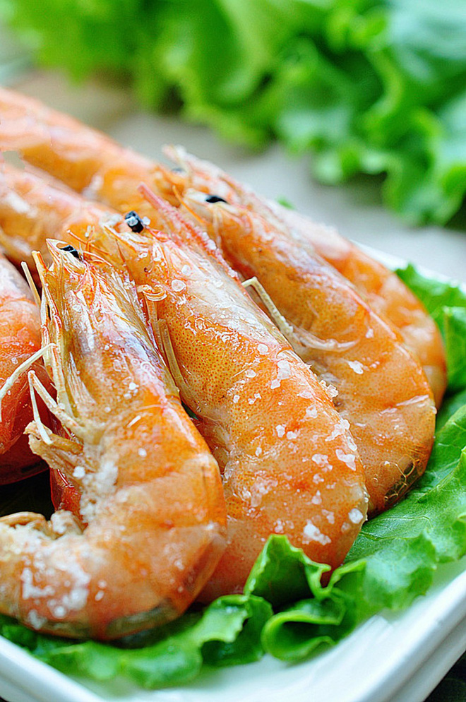 Đậm đà ngon miệng món tôm nướng muối - Ảnh 5. Đậm đà ngon miệng món tôm nướng muối - Ảnh 5.