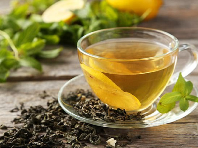 Chất tannin trong trà khiến răng dễ bị ố vàng - Ảnh: Shutterstock