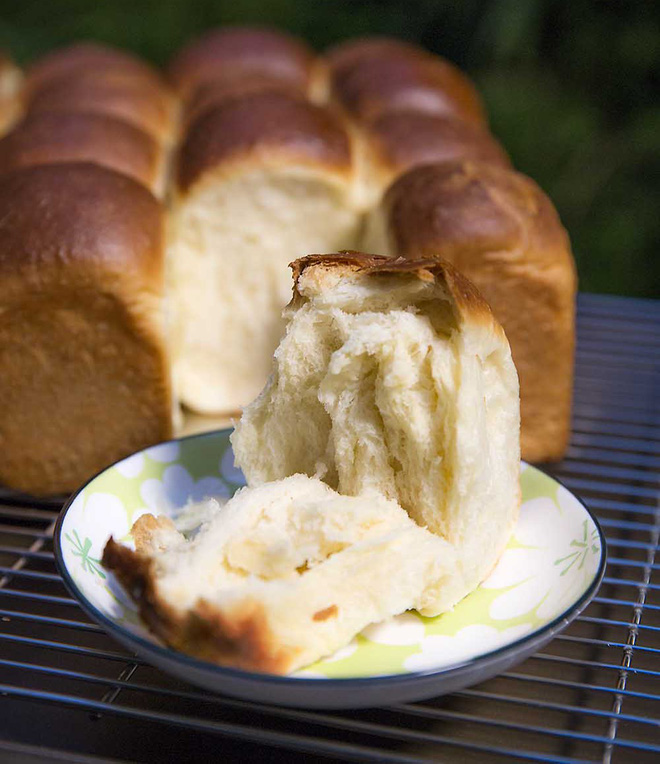 Có công thức làm bánh mì bơ sữa này đảm bảo thành công ngay từ lần đầu! - Ảnh 12. Có công thức làm bánh mì bơ sữa này đảm bảo thành công ngay từ lần đầu! - Ảnh 12.