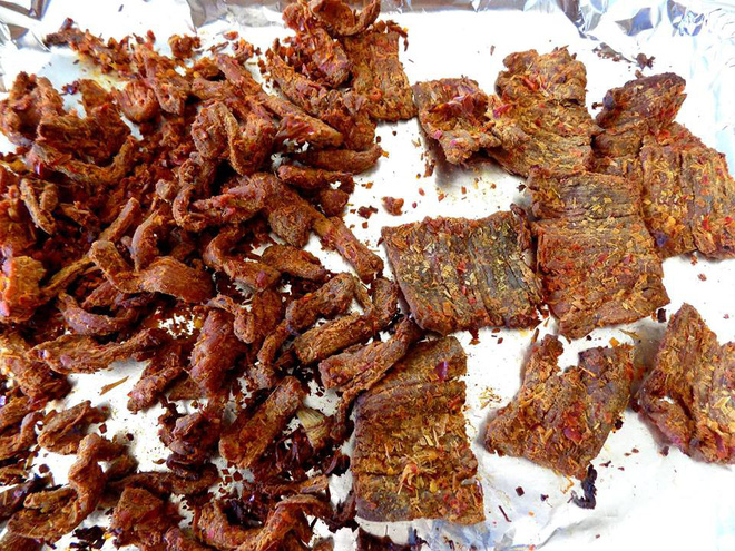 Cách làm khô bò xé sợi tuyệt ngon làm quà biếu Tết - Ảnh 6. Cách làm khô bò xé sợi tuyệt ngon làm quà biếu Tết - Ảnh 6.