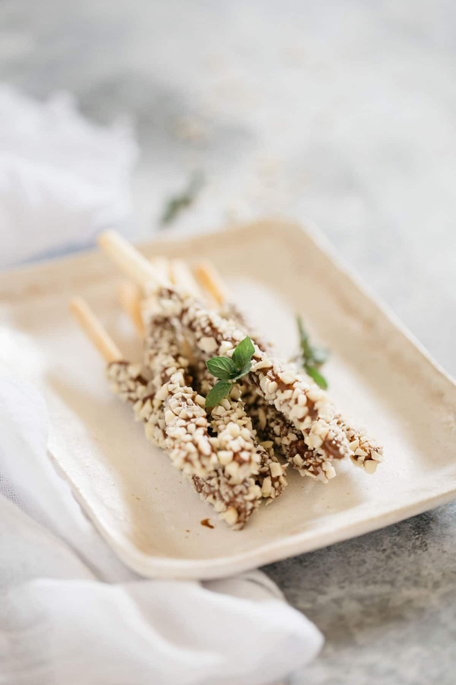 Tự làm bánh que pocky đơn giản hơn bạn tưởng rất nhiều - Ảnh 5. Tự làm bánh que pocky đơn giản hơn bạn tưởng rất nhiều - Ảnh 5.
